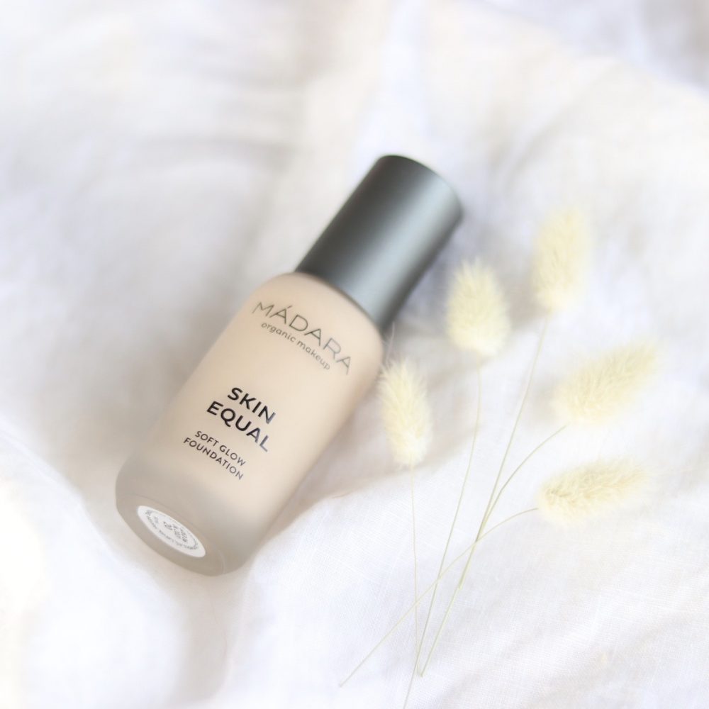 https://www.mademoiselle-bio.com/fond-de-teint-eclat-skin-equal-foundation-madara.html#ae48